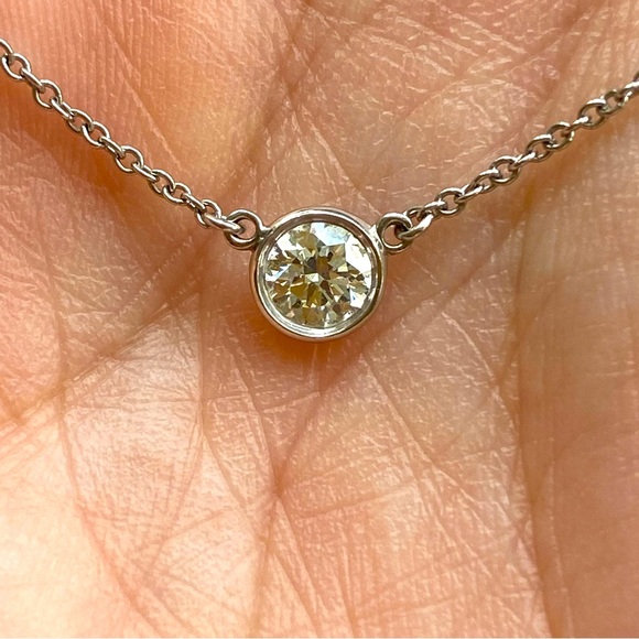 TIFFANY & CO.
Diamonds by the Yard® Single Diamond Pendant Necklace - Picture 10 of 12